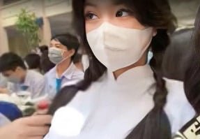 Chi kế dâm dục mút con ku co dài của cậu em mới lớn