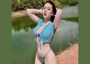 Красивая девушка впервые испытала горячую любовь, полную неловкости